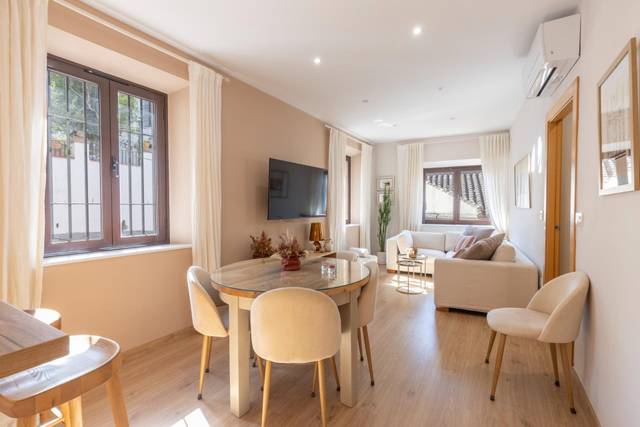 Piso en Venta en Calle REAL DE CARTUJA, 2 en San Ildefonso