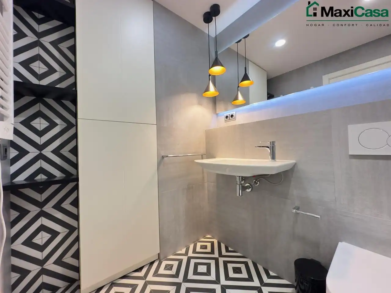 Appartamento con balcone in vendita a calle de la Duquessa d'Orleans, imagen 17