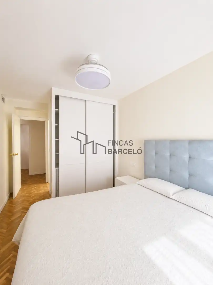 Bedroom of Flat for sale in Zaragoza