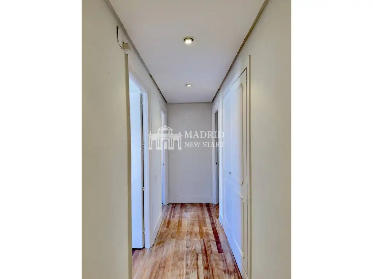 Wohnung zum Verkauf in Madrid mit Klimaanlage, Heizung und Terrasse