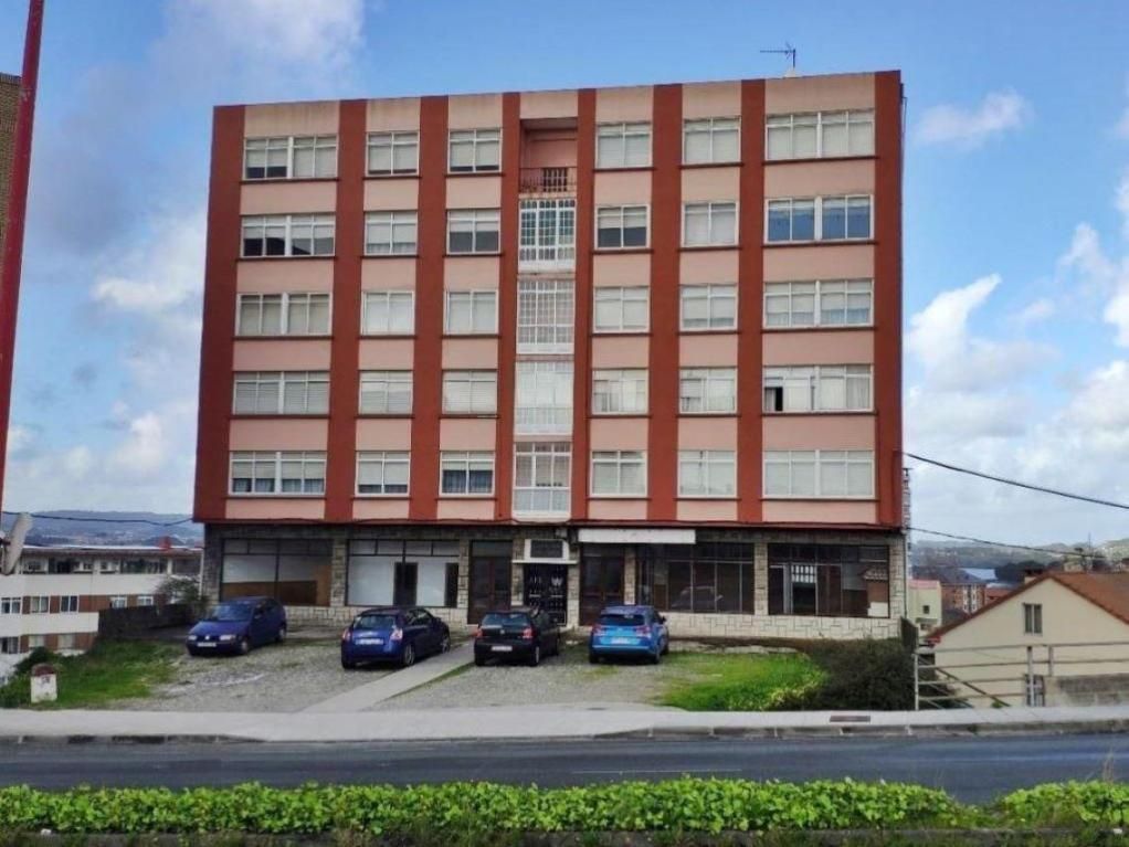 Vista exterior de Local en venta en Fene