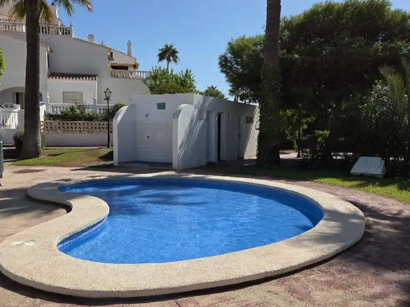 Piscina de Pis en venda en  Almería Capital amb Terrassa
