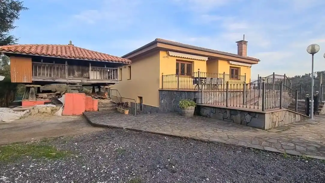 Vista exterior de Casa o chalet en venta en Pravia con Calefacción, Terraza y Trastero