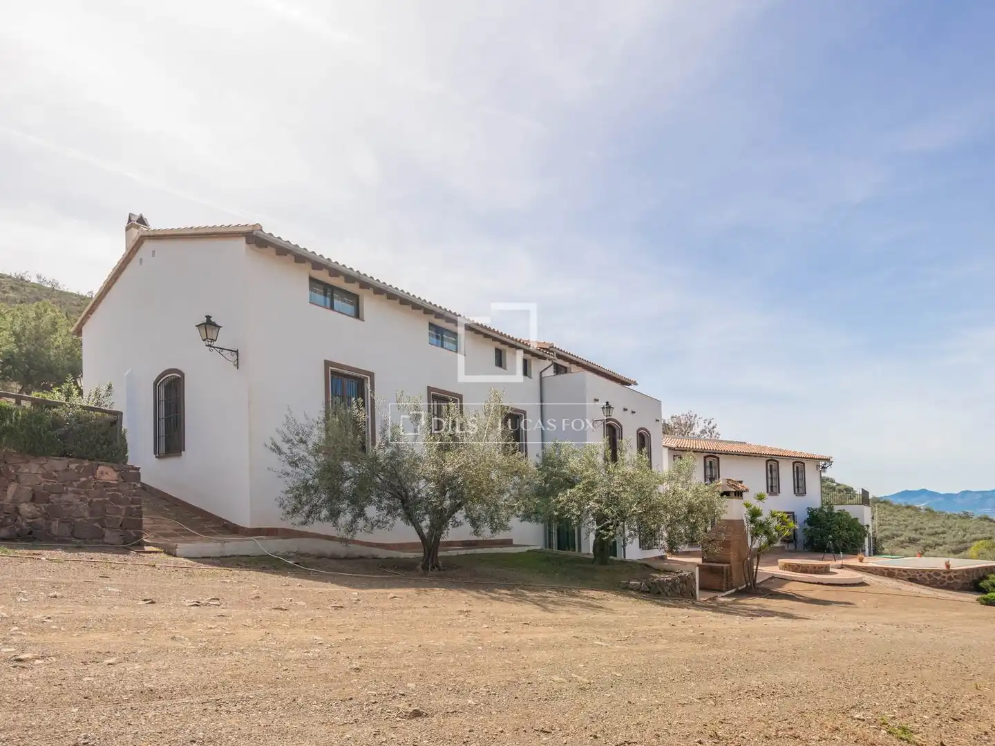 Vista exterior de Finca rústica en venda en Málaga amb Jardí privat, Terrassa i Traster