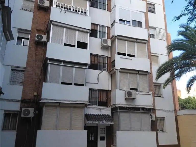 Vista exterior de Casa o xalet en venda en Sevilla