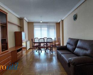 Living room of Flat to rent in Salamanca Capital  with Heating, Parquet flooring and Furnished