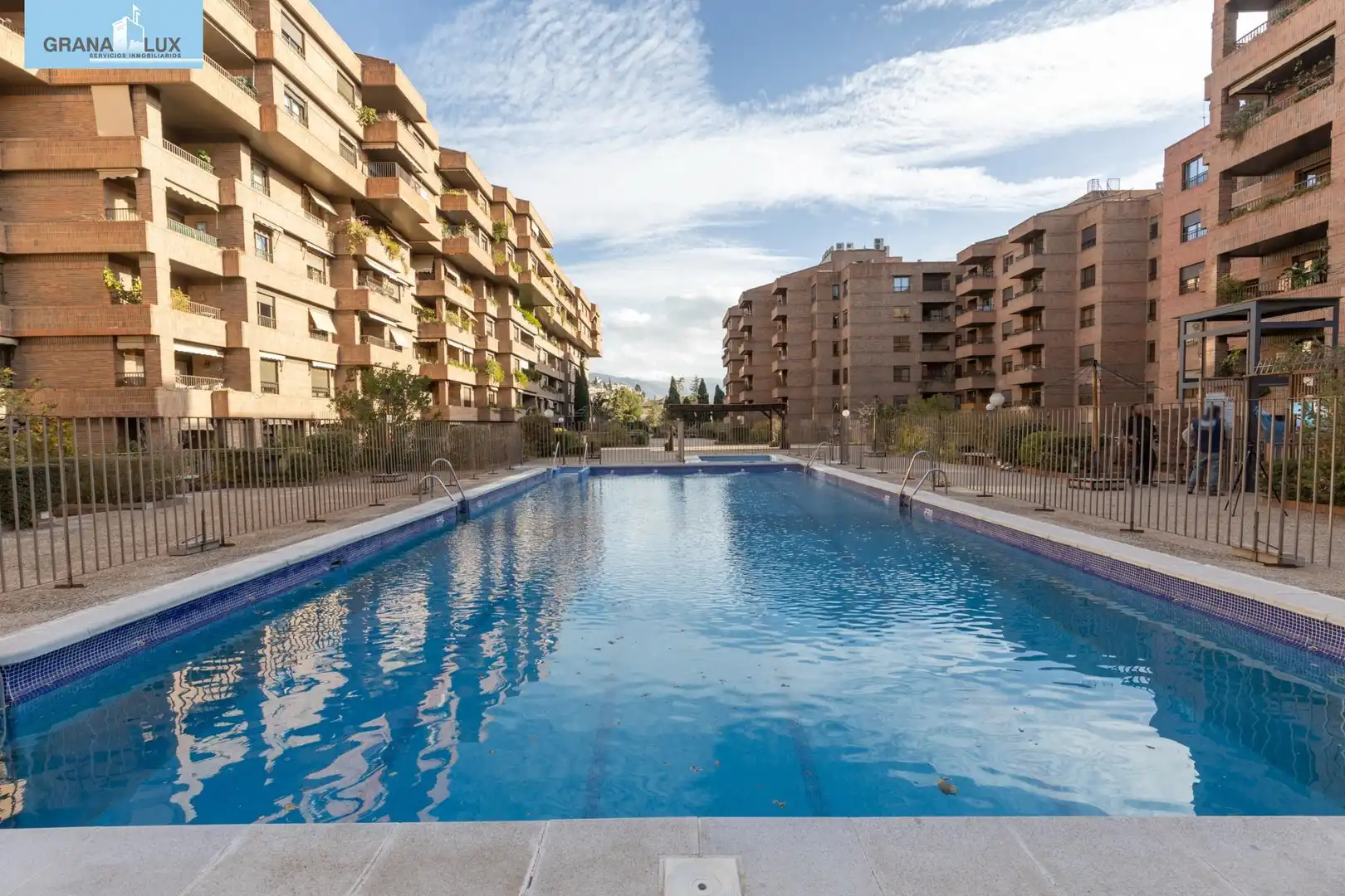 Apartament amb piscina en venda a Avenida de la Divina Pastora