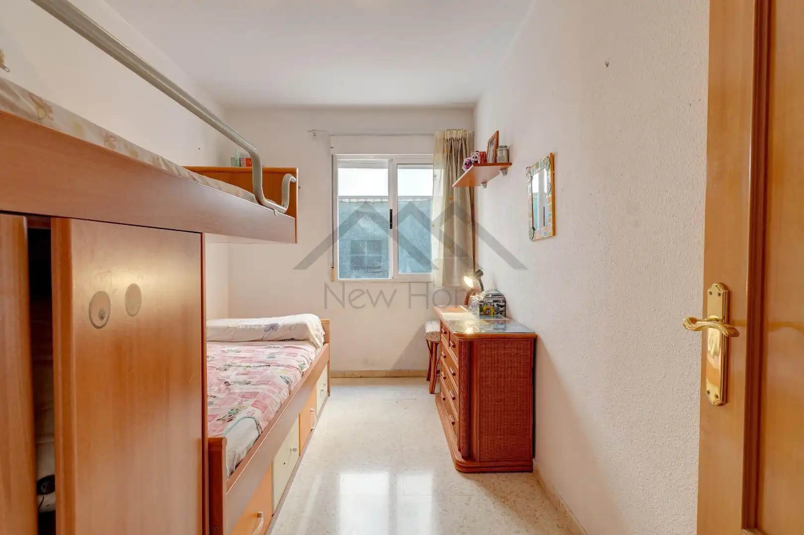 Habitación de Piso en venta en La Pobla de Vallbona con Aire acondicionado y Terraza