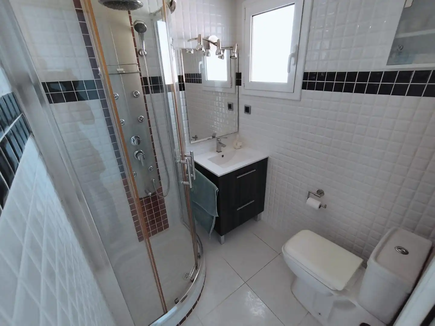 Bathroom of Flat for sale in Salou  with Heating, Private garden and Terrace
