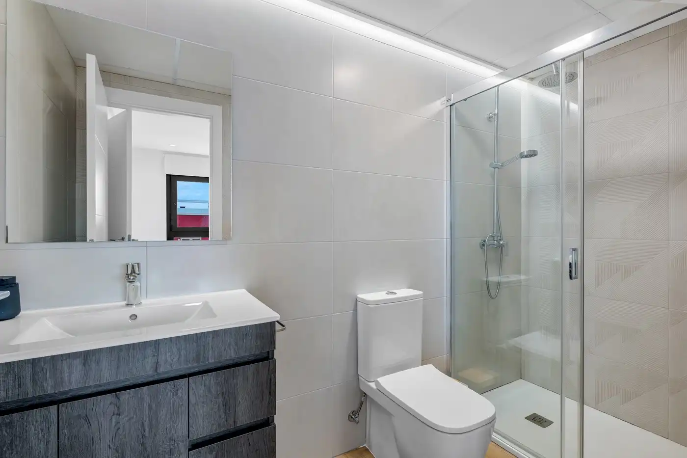 Bathroom of Apartments for sale in Orihuela Costa
