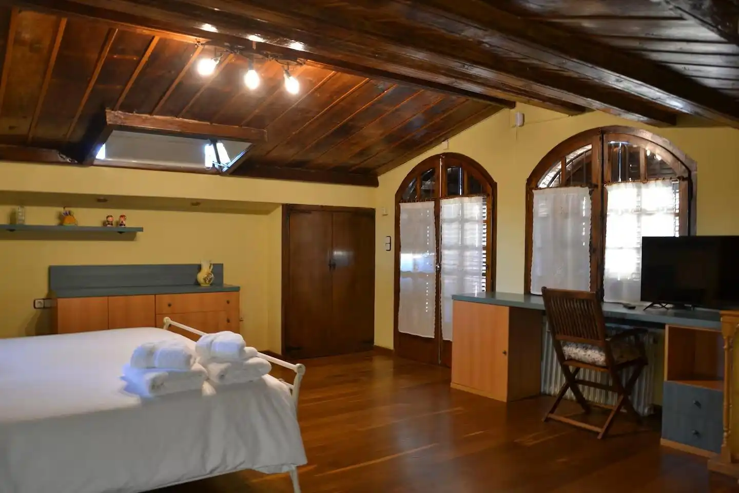 Bedroom of Commercial properties for sale in Peralada