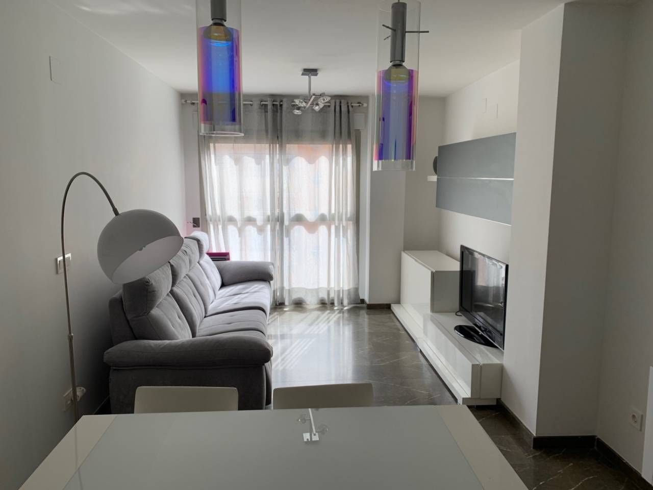 Sala de estar de Piso de alquiler en  Valencia Capital con Aire acondicionado, Calefacción y Amueblado