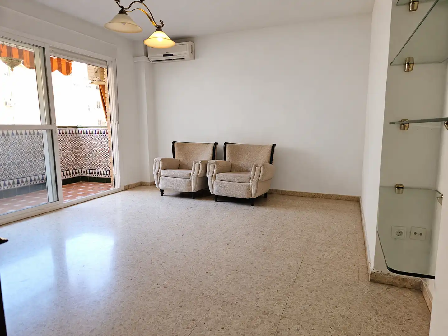 Living room of Flat for sale in Macarena