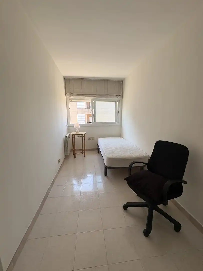 Flat for rent in DE LA CREU DE PALAU, Eixample Sud – Migdia