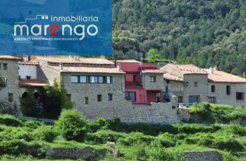 Vista exterior de Finca rústica en venda en La Pobla de Benifassà