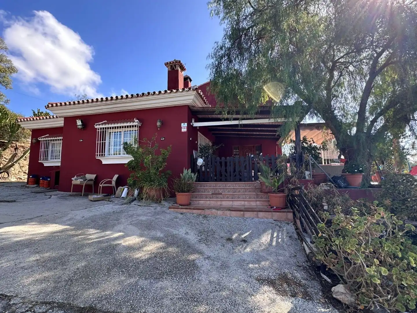 Vista exterior de Finca rústica en venda en Marbella amb Aire condicionat, Calefacció i Jardí privat