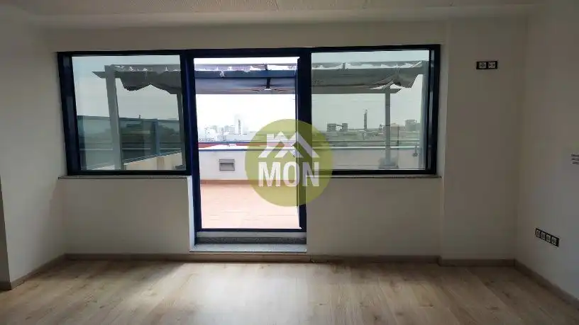 Büro zum Verkauf in Del Puerto (pol. ind. Ingruinsa), Avenida de Abril - 9 de Octubre