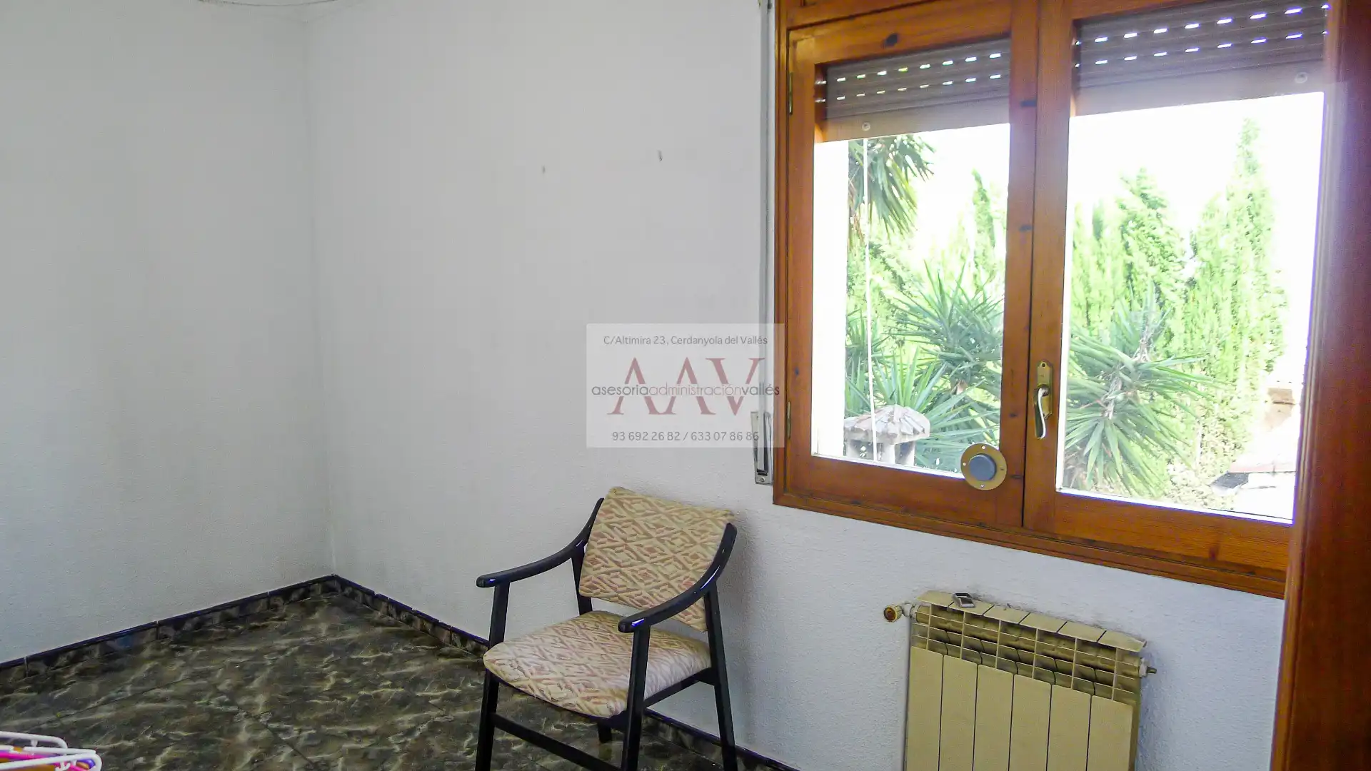 Sala de estar de Casa o chalet en venta en Cerdanyola del Vallès con Calefacción, Jardín privado y Terraza