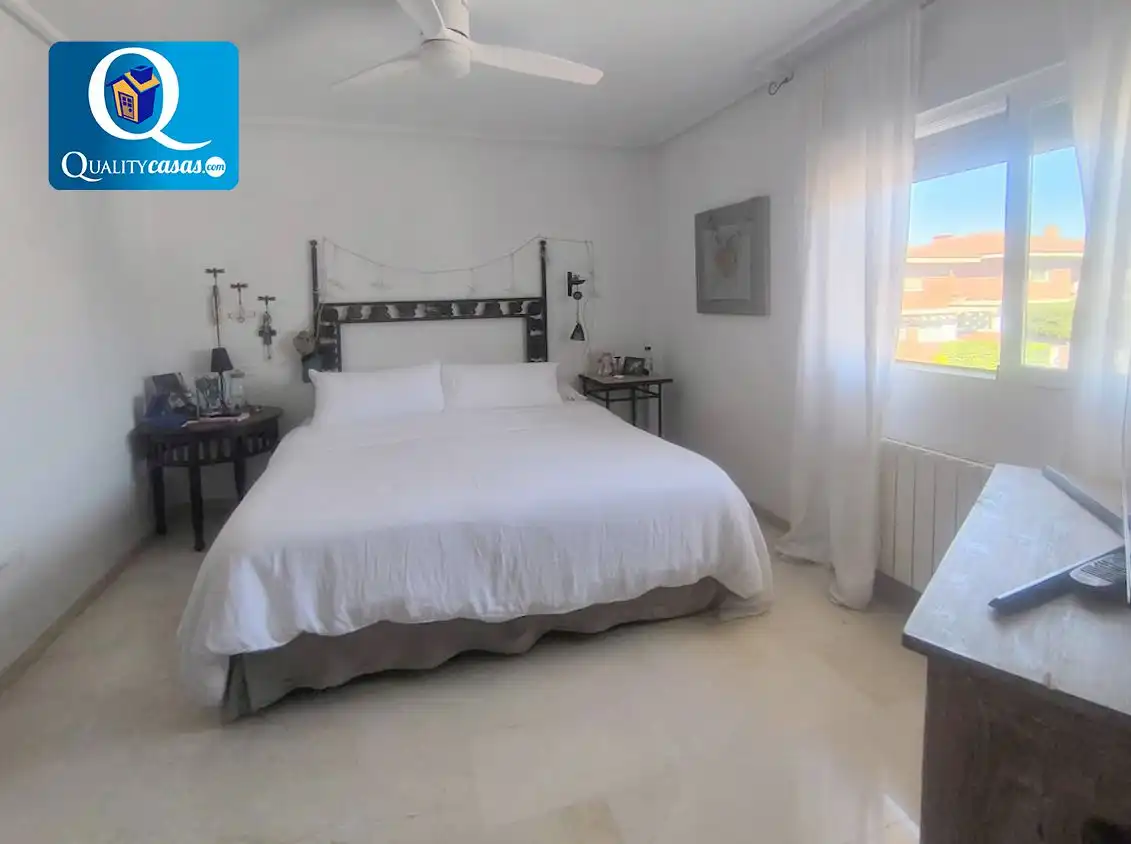 Bedroom of Houses for sale in Mutxamel  with Air Conditioner, Heating and Terrace