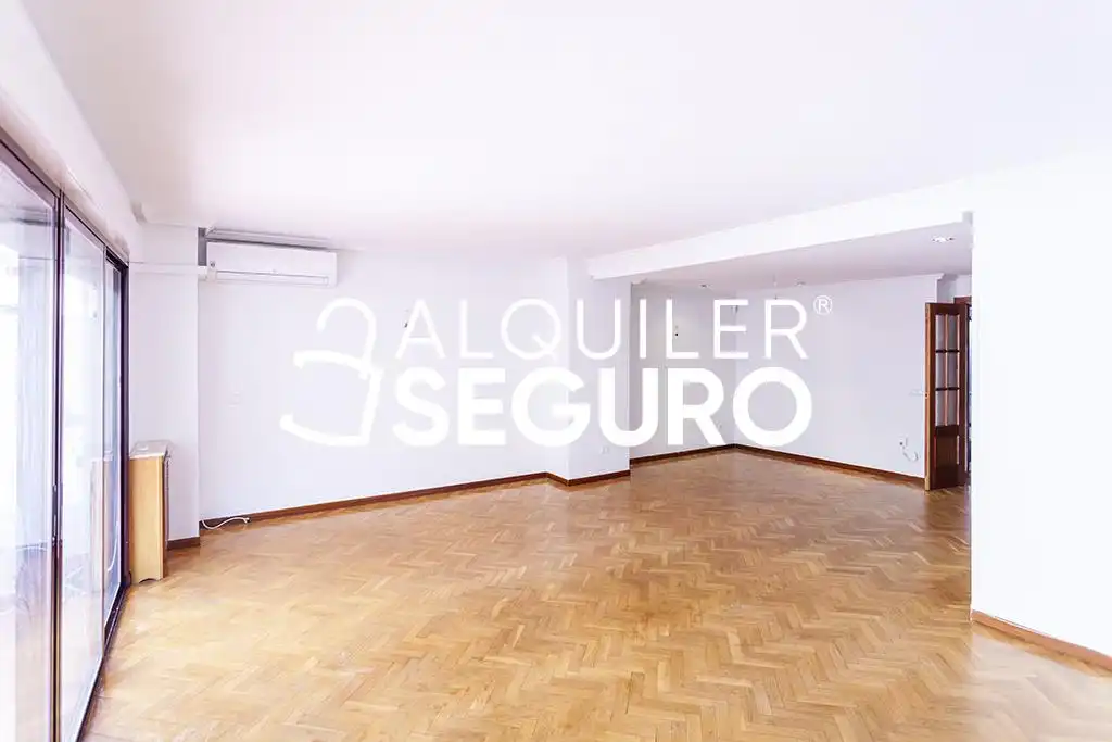 Sala d'estar de Casa o xalet de lloguer en Madrid amb Aire condicionat, Calefacció i Terrassa