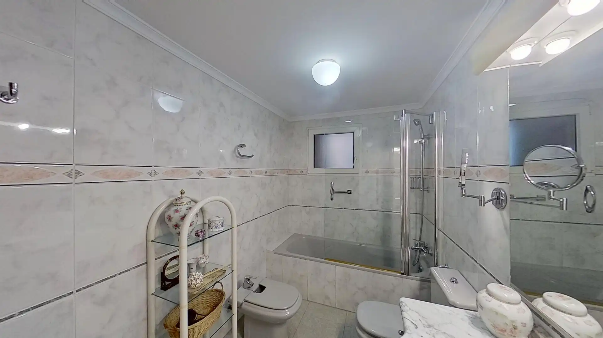 Baño de Piso en venta en Málaga con Aire acondicionado, Trastero y Amueblado