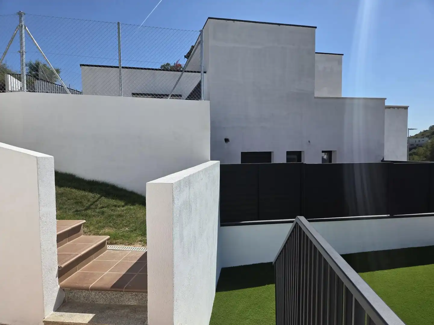 Vista exterior de Casa o xalet en venda en Calafell amb Aire condicionat, Calefacció i Jardí privat