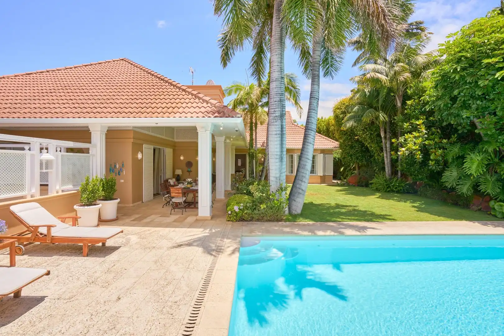 Vista exterior de Casa o chalet en venta en Santa Úrsula con Aire acondicionado, Calefacción y Jardín privado