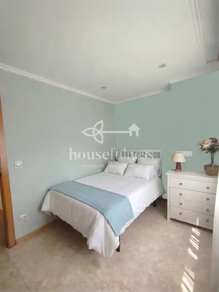Schlafzimmer von Wohnungen zum Verkauf in Ferrol mit Möbliert
