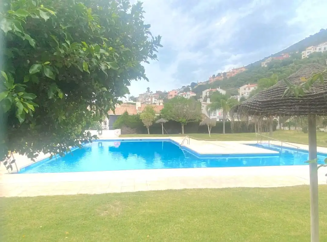 Piscina de Casa adosada en venda en Alhaurín de la Torre amb Aire condicionat, Terrassa i Traster