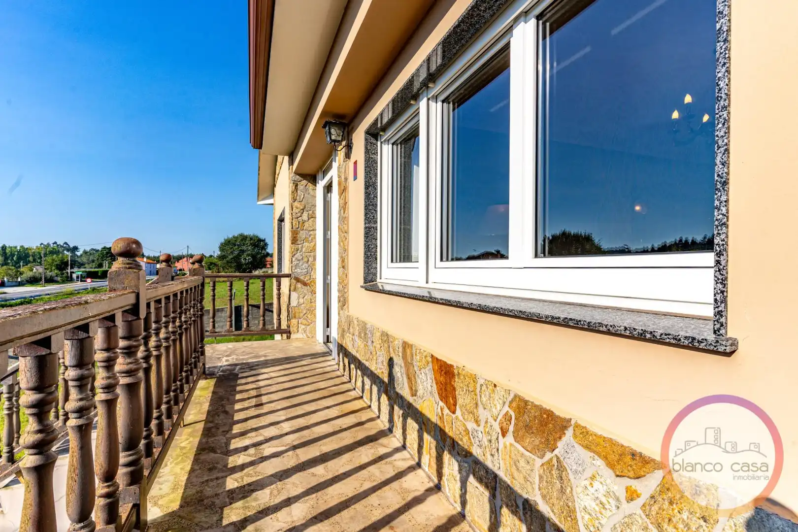 Casa amb terrassa en venda a Carballo, imagen 66
