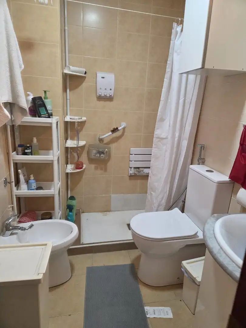Bany de Pis en venda en Huelva amb Aire condicionat, Moblat i Forn