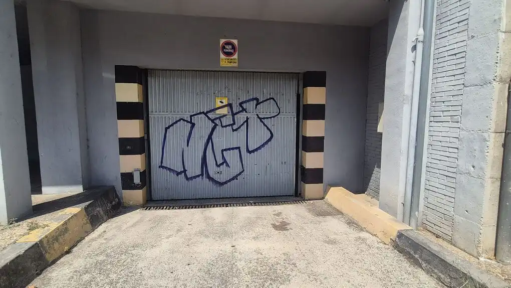 Parking de Garaje en venta en  Pamplona / Iruña