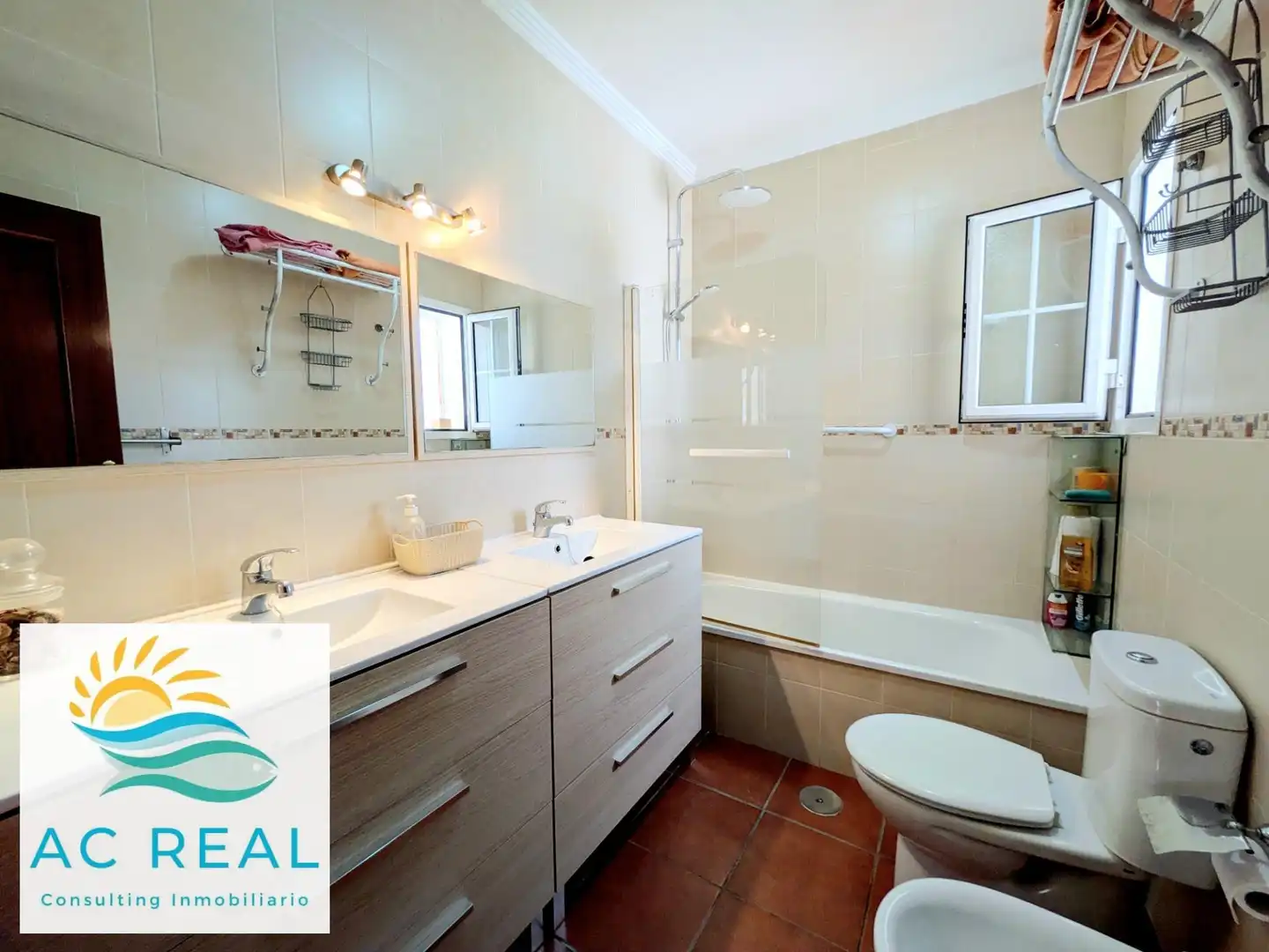Chalet con piscina en venta en Calle HAITI, imagen 25