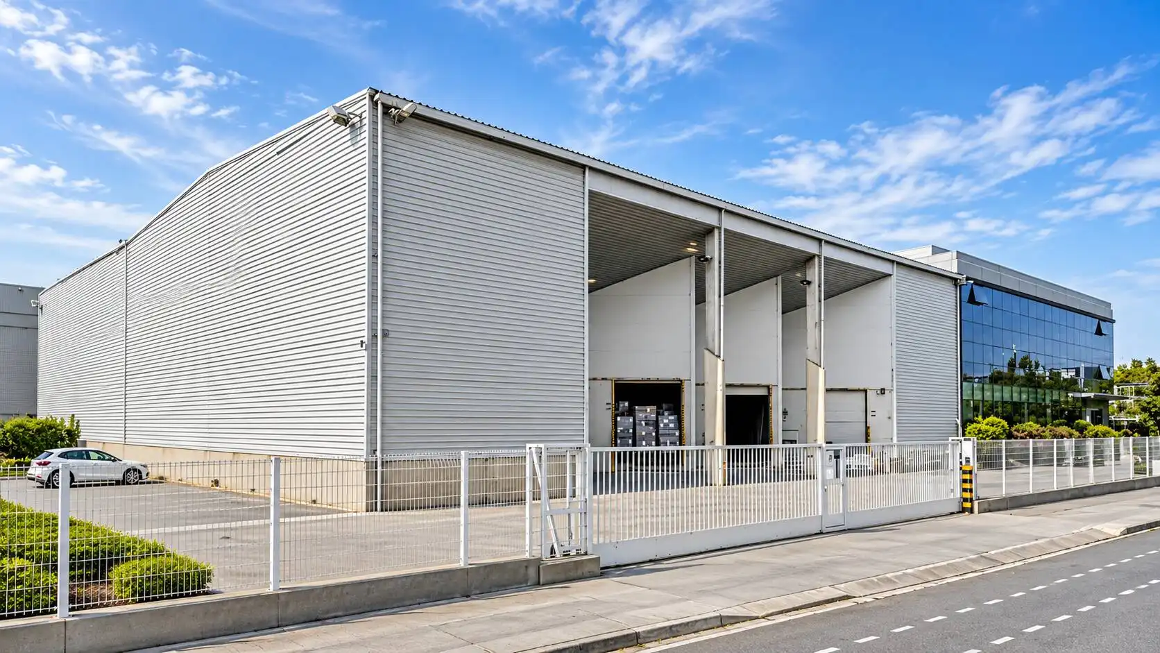 Vista exterior de Nave industrial de alquiler en L'Hospitalet de Llobregat