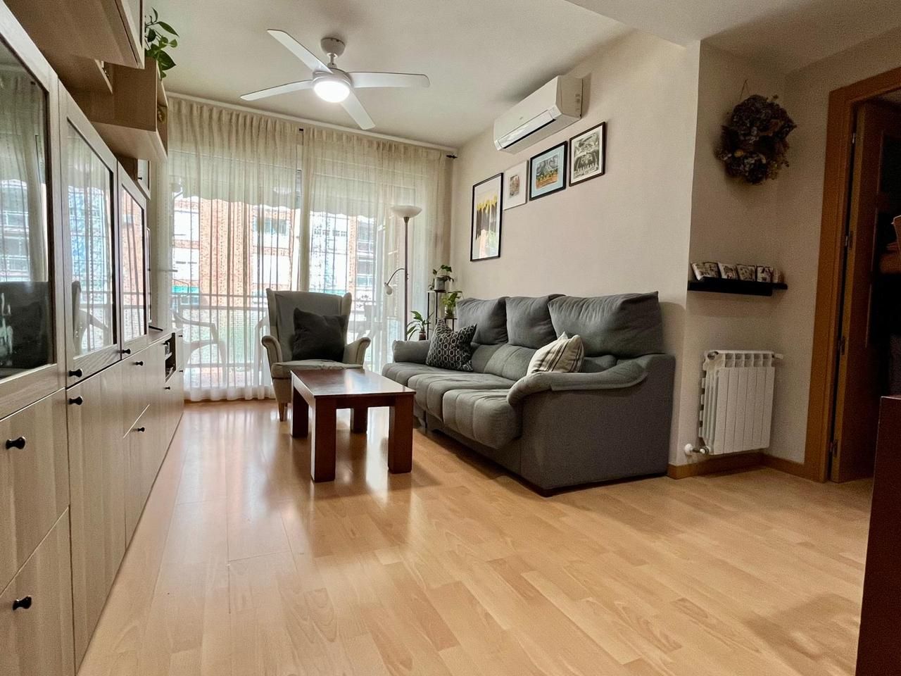 Sala d'estar de Pis en venda en  Madrid Capital amb Aire condicionat, Calefacció i Terrassa