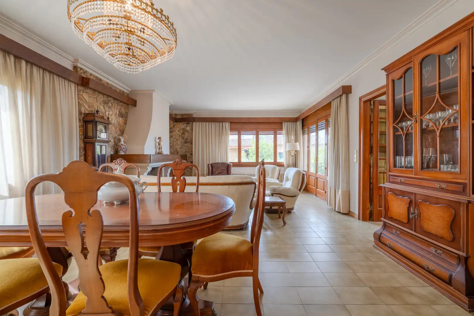 Comedor de Casa o chalet en venta en La Bisbal d'Empordà con Calefacción, Jardín privado y Terraza