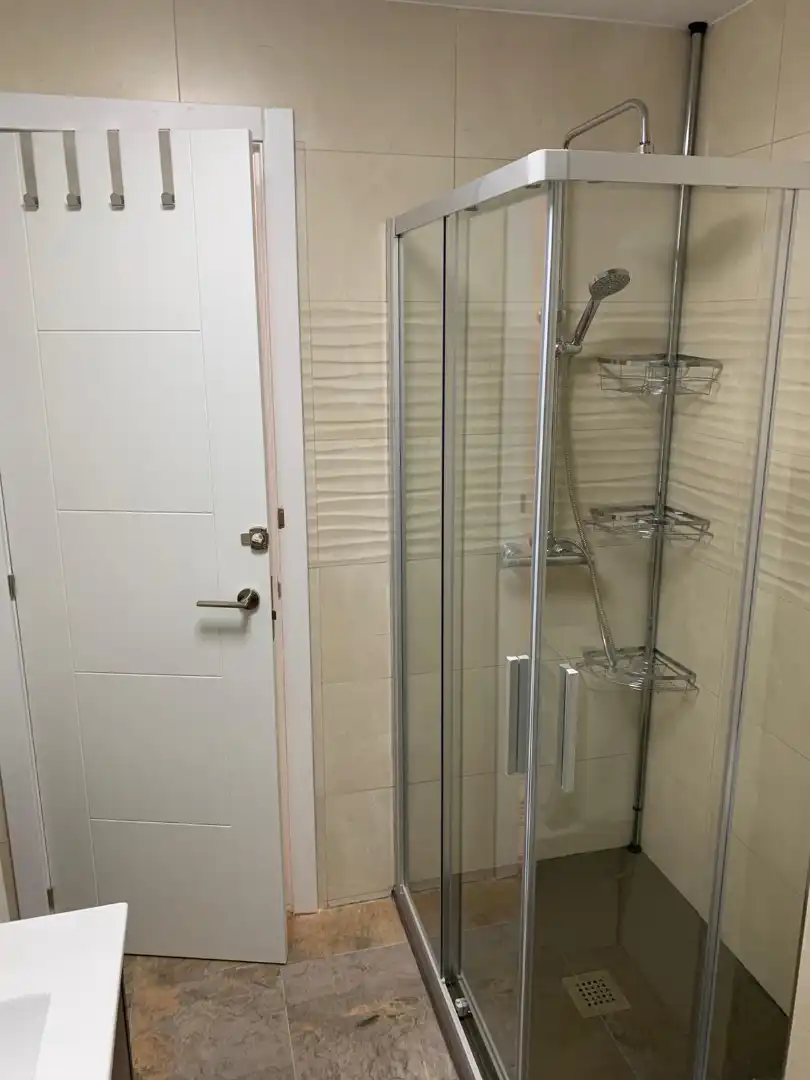 Bany de Pis de lloguer en Zaragoza amb Calefacció, Parquet i Moblat