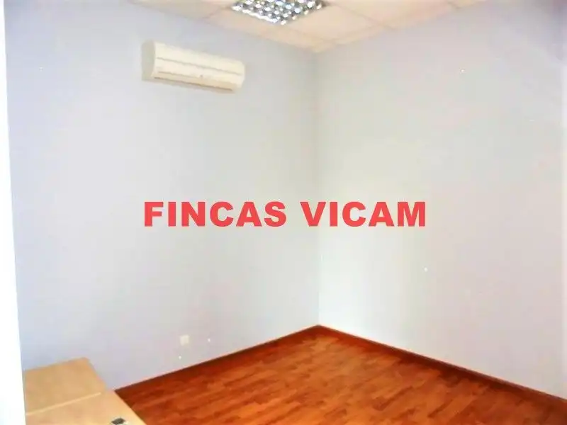 Dormitori de Local en venda en Huesca amb Aire condicionat, Calefacció i Parquet