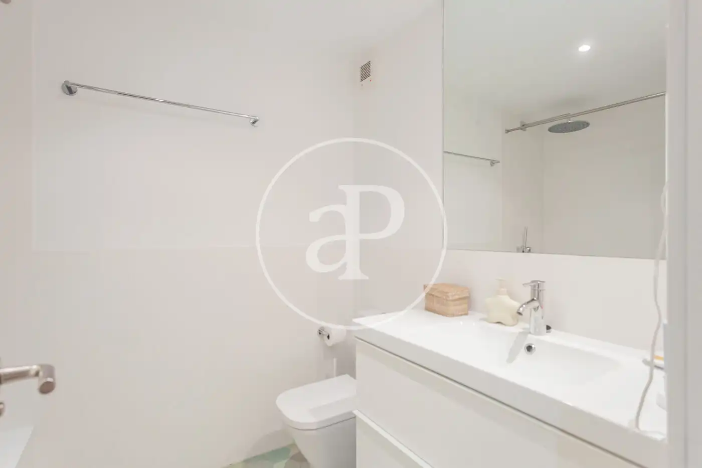 Bathroom of Flat for sale in Moncloa - Aravaca