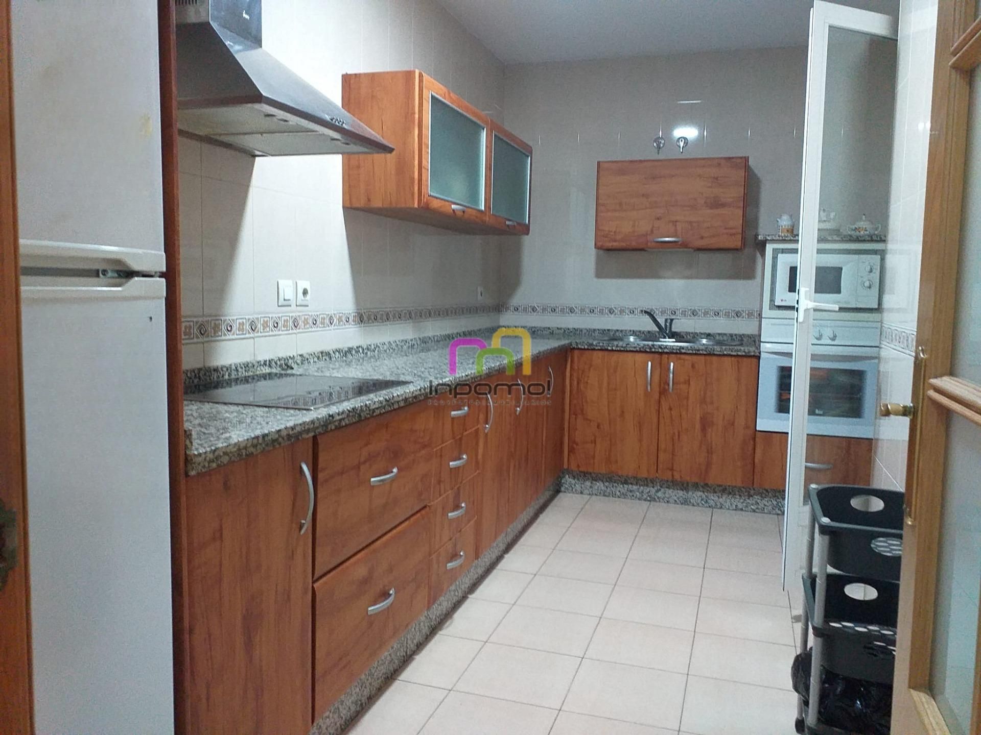 Kitchen of Flat for sale in Badajoz Capital  with Air Conditioner, Heating and Storage room