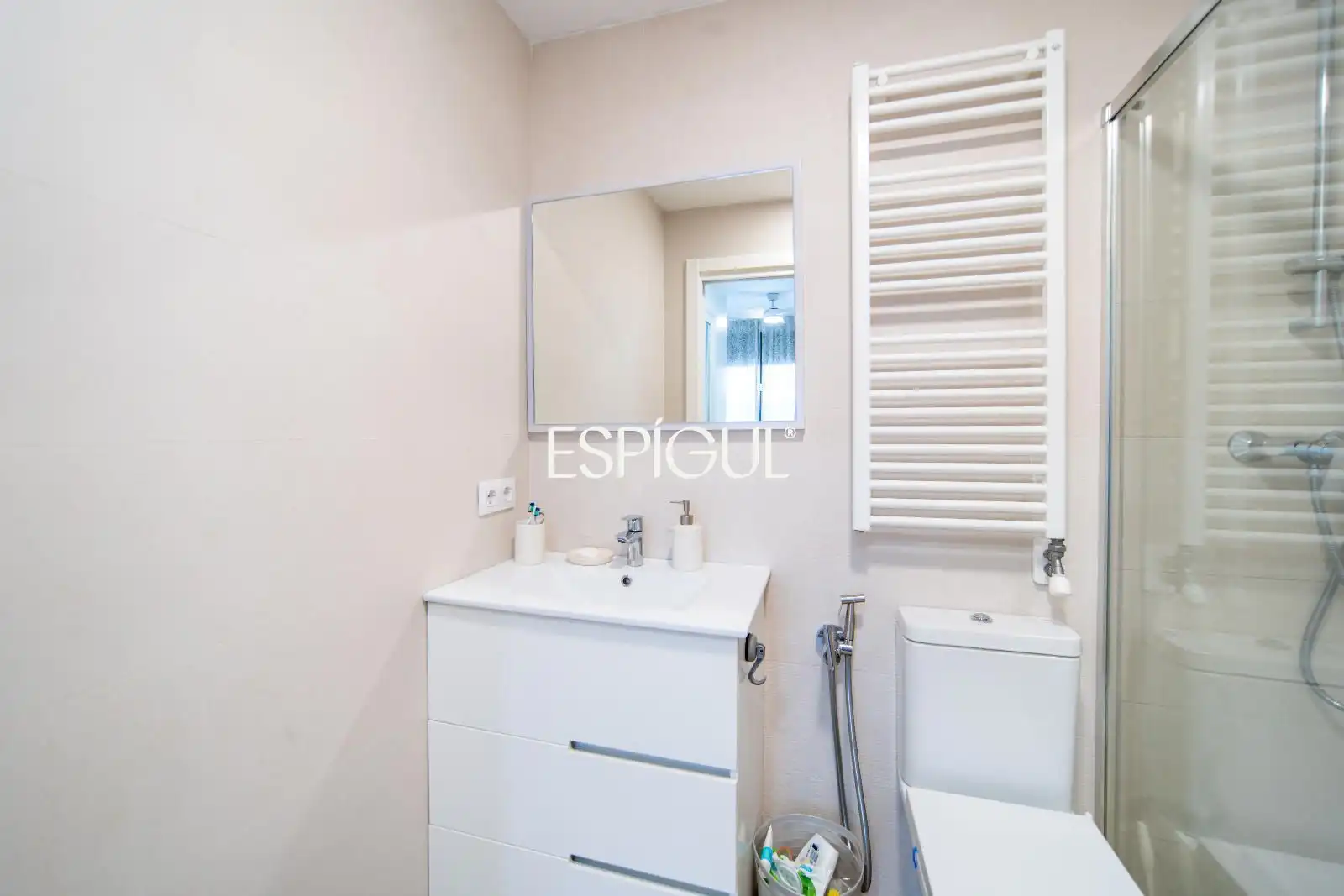 Bathroom of Flat for sale in Vilablareix  with Air Conditioner, Heating and Terrace