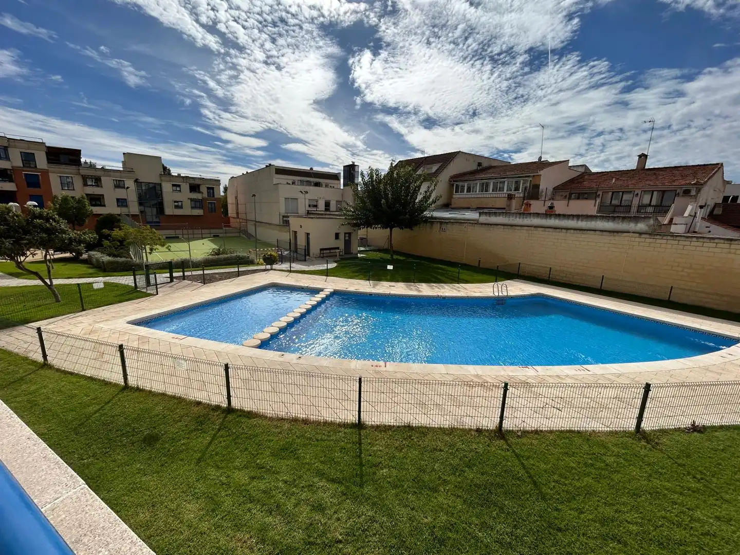 Piscina de Ático en venta en La Guija