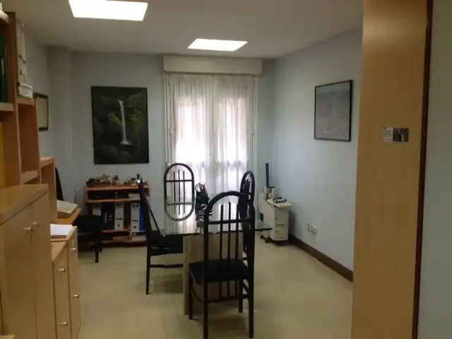 Esszimmer von Büro zum Verkauf in Tolosa mit Möbliert