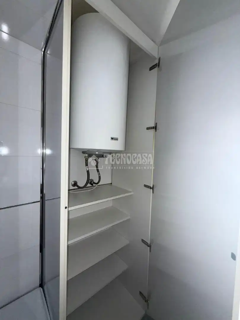 Bedroom of Flat for sale in Sevilla  with Air Conditioner