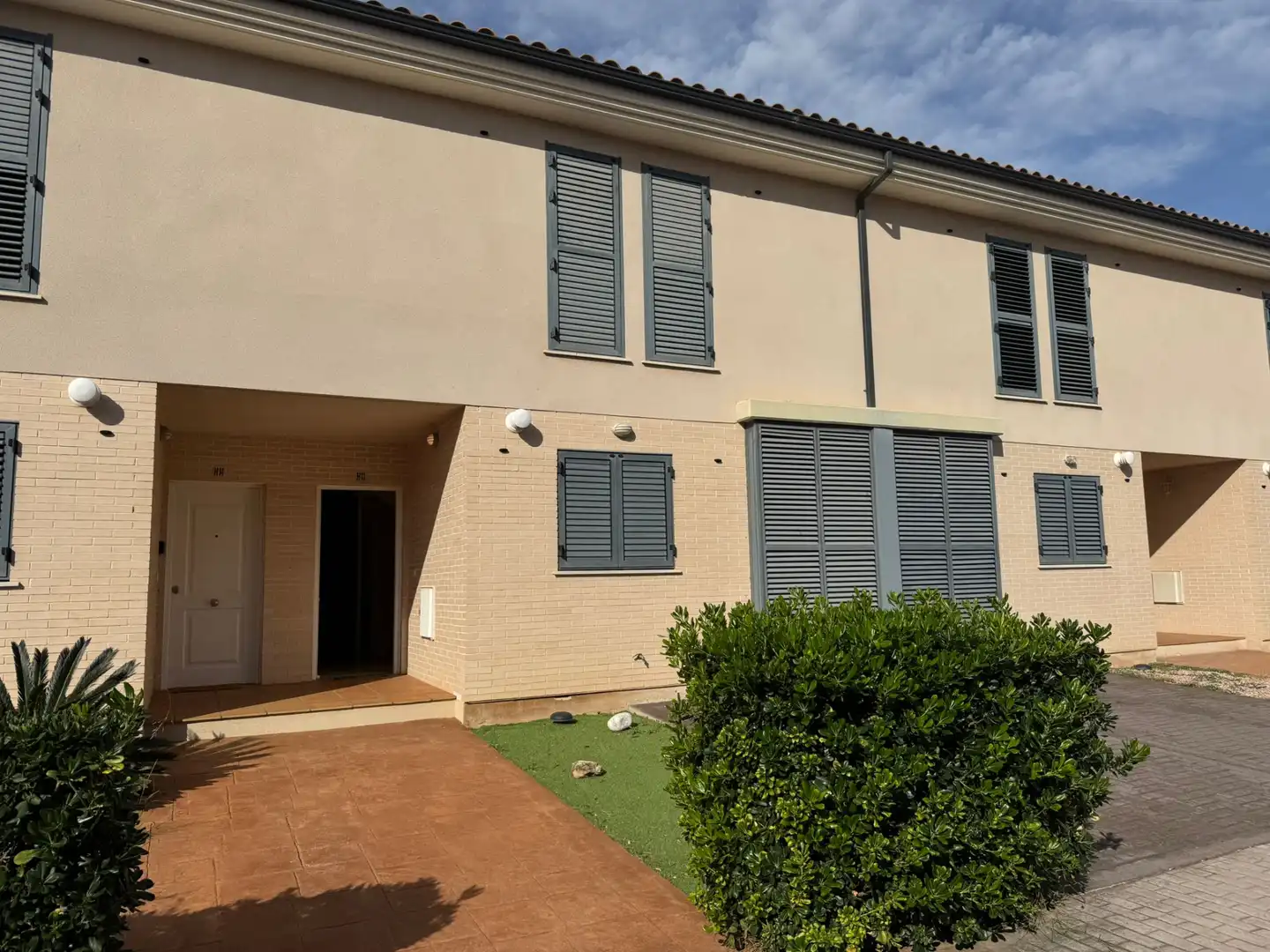 Vista exterior de Casa adosada en venta en San Jorge / Sant Jordi con Aire acondicionado, Parquet y Terraza