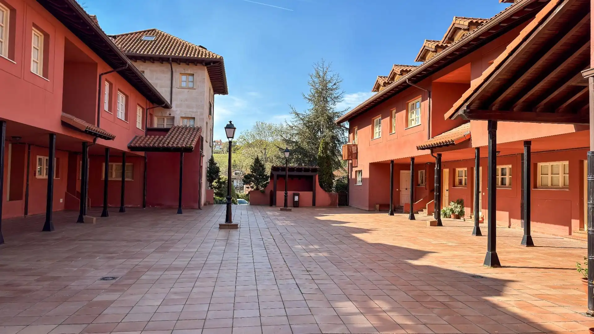 Vista exterior de Apartamento en venta en Comillas (Cantabria) con Calefacción, Terraza y Trastero