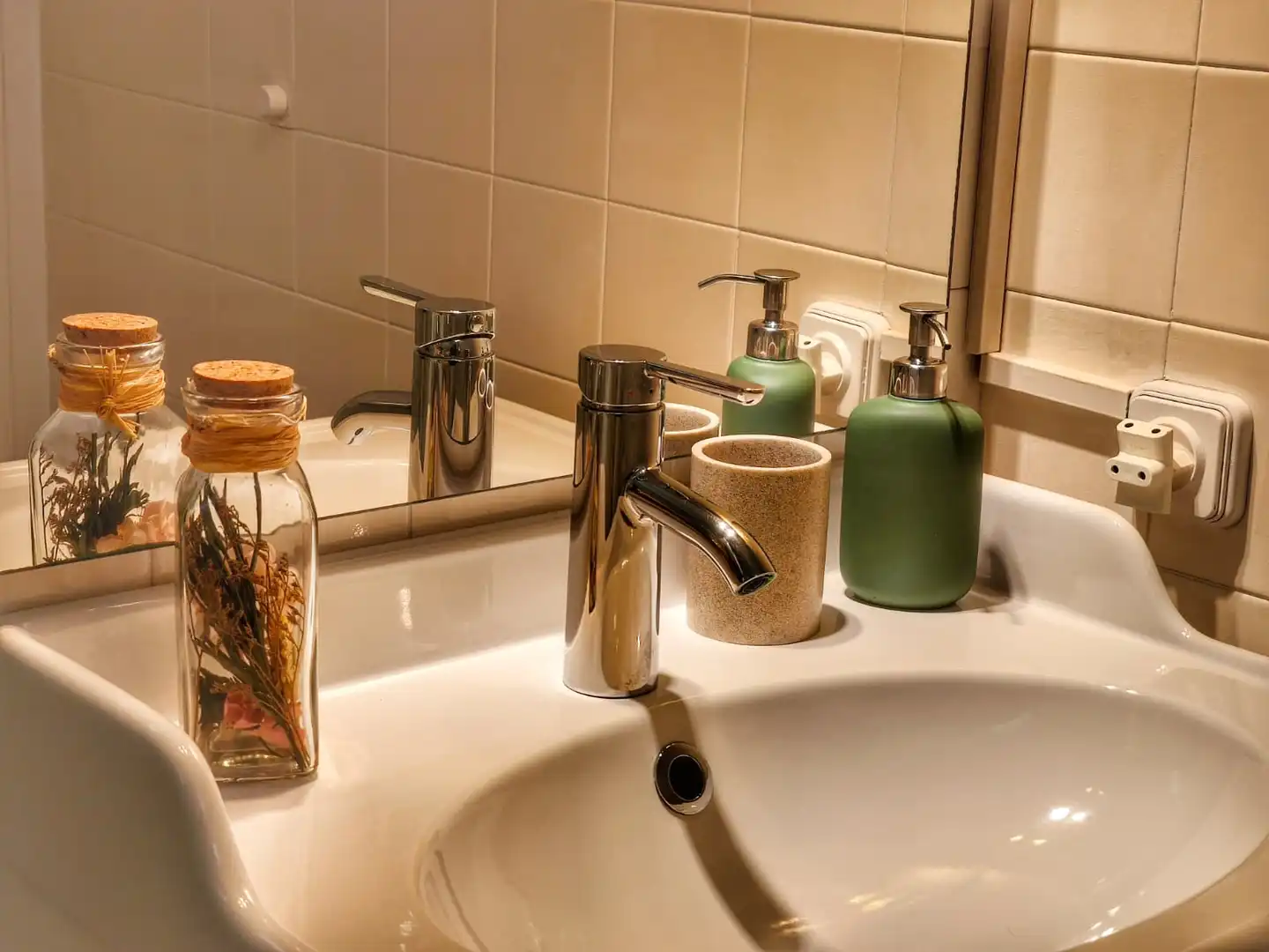 Badezimmer von Wohnung zum Verkauf in Lloret de Mar mit Heizung, Privatgarten und Terrasse