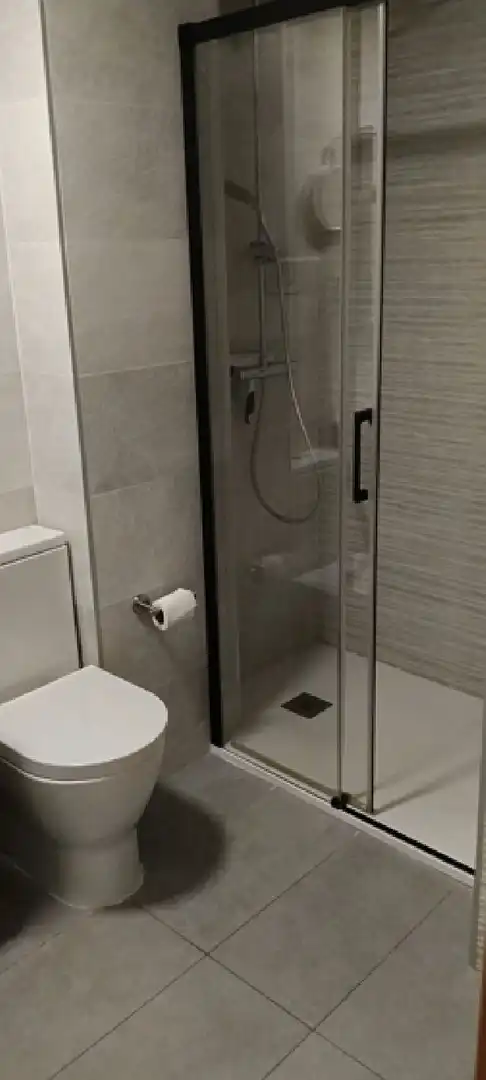 Bathroom of Flat for rent in Elche / Elx  with Parquet flooring, Oven and Washing machine