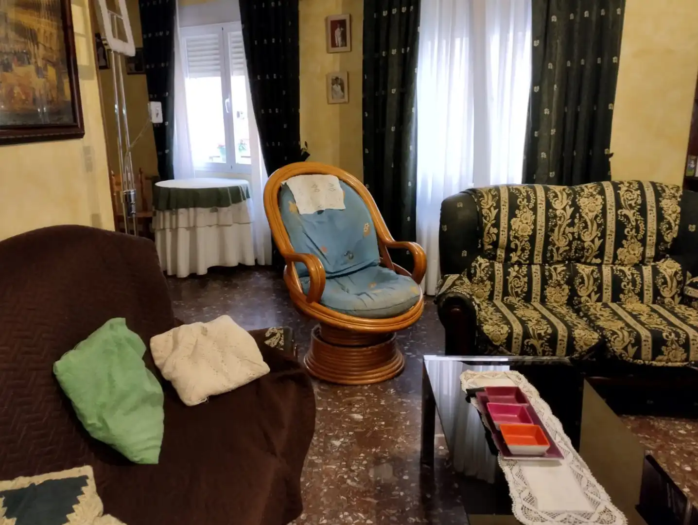 Sala de estar de Piso en venta en Alberite con Calefacción, Trastero y Amueblado