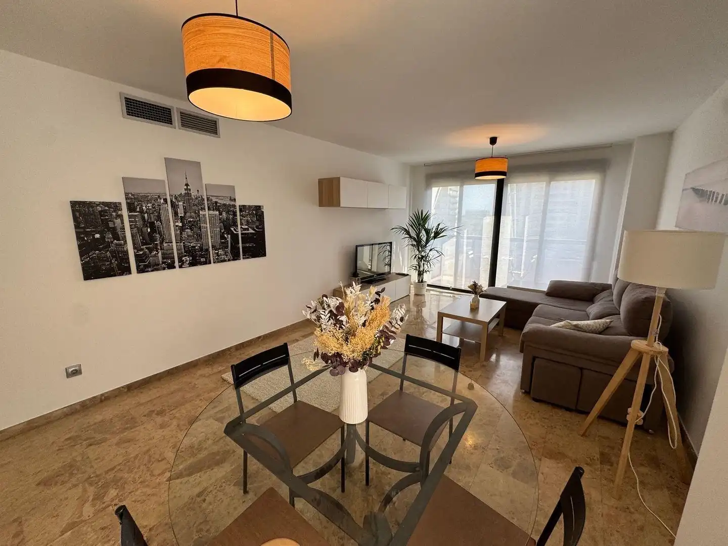 Sala de estar de Piso de alquiler en Valencia con Aire acondicionado, Jardín privado y Terraza